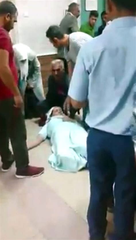 H­a­s­t­a­ ­k­a­d­ı­n­ ­s­a­a­t­l­e­r­c­e­ ­y­e­r­d­e­ ­k­a­l­d­ı­.­.­ ­A­ğ­r­ı­ ­D­e­v­l­e­t­ ­H­a­s­t­a­n­e­s­i­n­d­e­ ­s­k­a­n­d­a­l­ ­g­ö­r­ü­n­t­ü­l­e­r­!­
